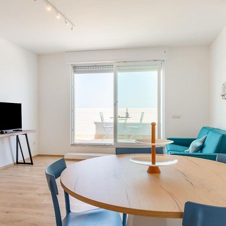 Waterfront Apartment With Seaview Balcony Bari Buitenkant foto